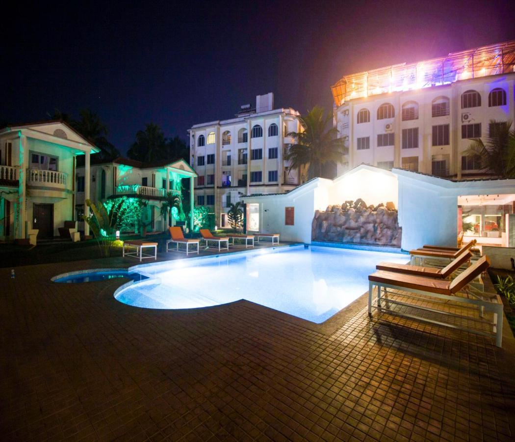 Span Suites & Villa Morjim Exterior foto