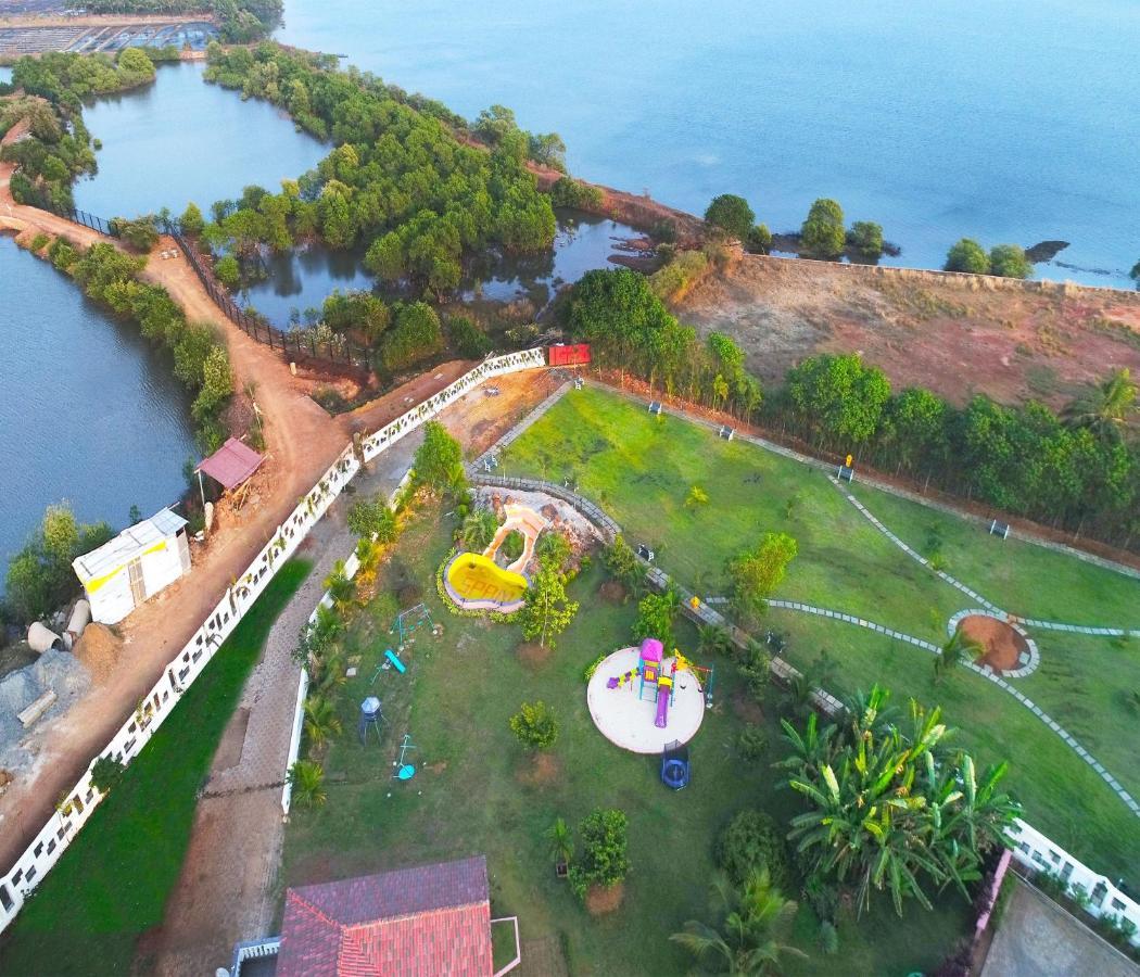 Span Suites & Villa Morjim Exterior foto